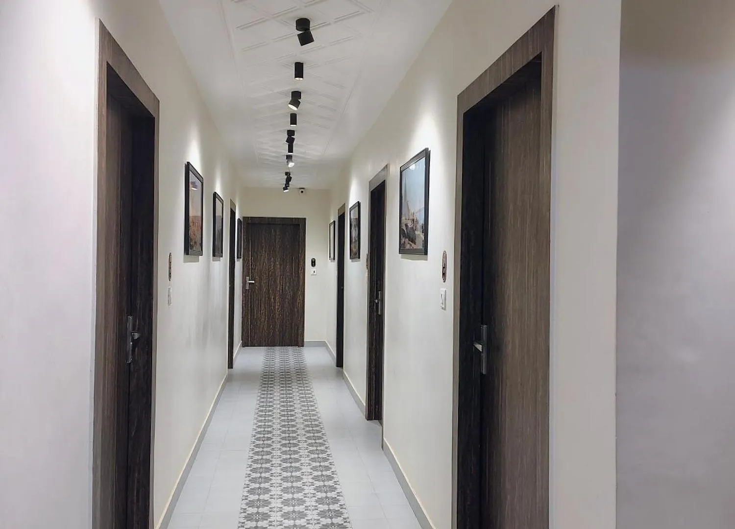 Hotel Puri Inn Benares